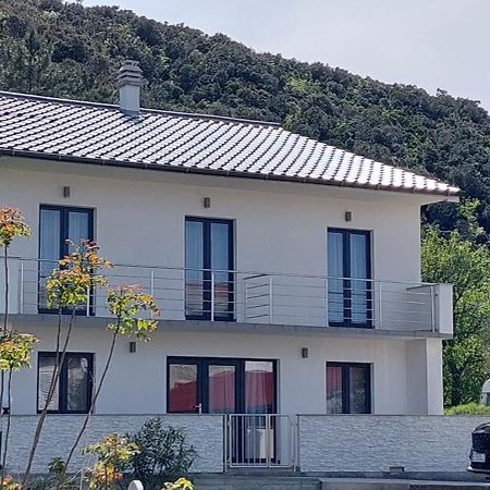 Holiday Apartments Cecilija Supetarska Draga Bagian luar foto