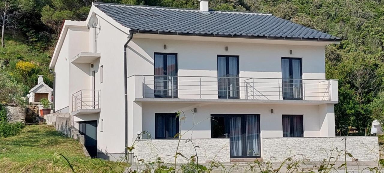 Holiday Apartments Cecilija Supetarska Draga Bagian luar foto